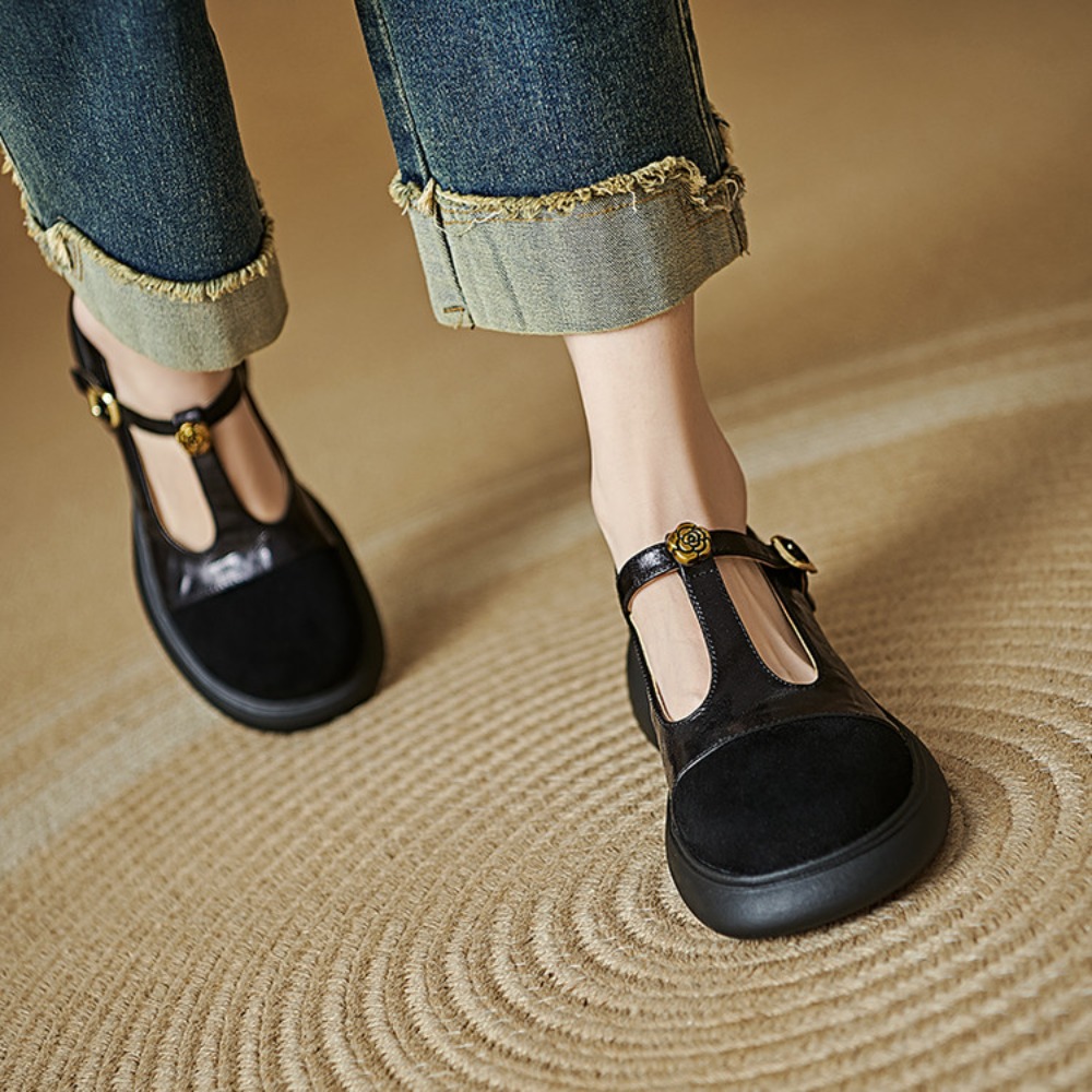 2026年春クラシックレディース本革ローファー、ラウンドトゥ - Leather Classic Strap のレビューと価格