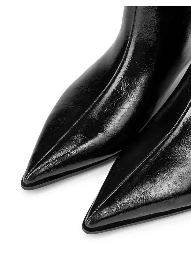 新作、秋冬のレディース、黒の光沢のあるレザー製アンクルブーツ - Leather Classic Strap のレビューと価格